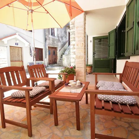 House Ljubica * Tisno