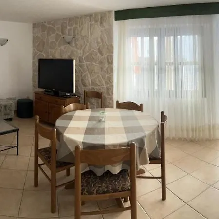 House Ljubica Tisno