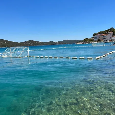 House Ljubica * 티스노