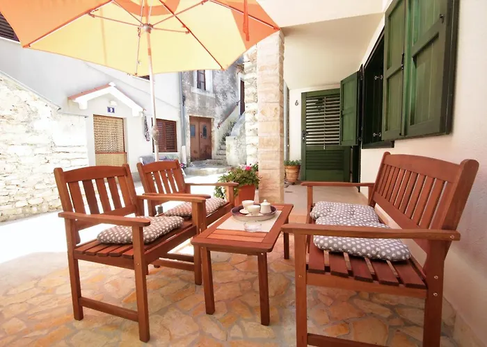 House Ljubica * Tisno